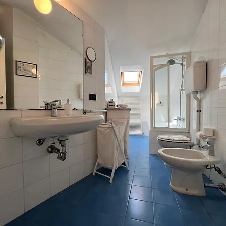 Casa Del Pozzo, 90 Mq, 2b 1b, Cozy Top-floor Ligurian Stay, No Lift, Steps From The Sea Apartament Rapallo