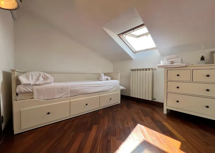 Casa Del Pozzo, 90 Mq, 2b 1b, Cozy Top-floor Ligurian Stay, No Lift, Steps From The Sea Appartamento